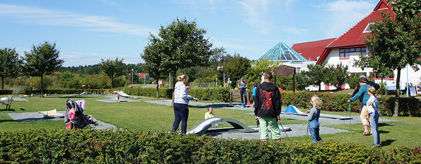 Minigolf Spaß für die ganze Familie